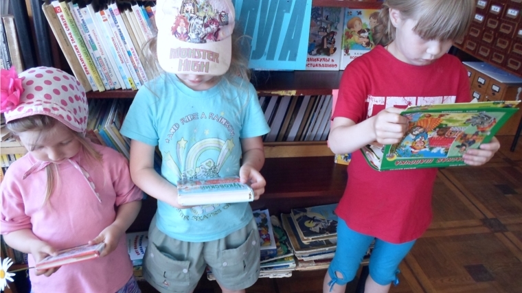 В Русско-Алгашинской сельской библиотеке прошло познавательно-развлекательное мероприятие «Библиотечные бродилки»