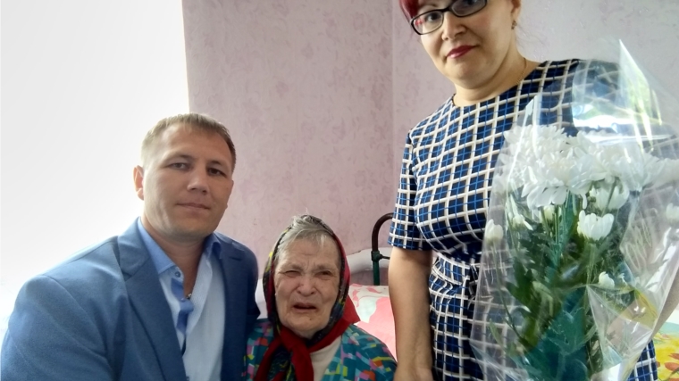 Долгожительница Калининского района отметила 90-летний юбилей