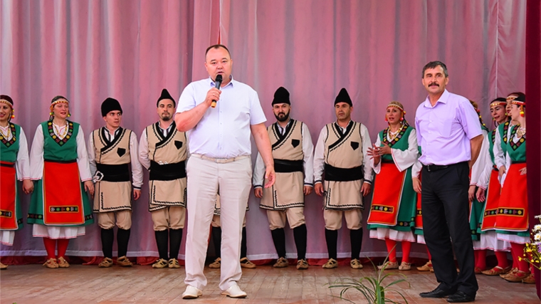 Выступление танцевального коллектива «Болгарский огонь» в Ибресинском районе