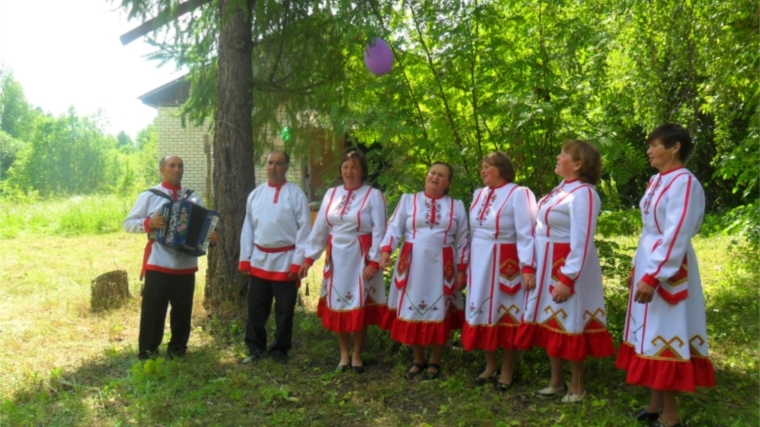 Работники Староатайского СДК - на Дне деревни Кузнечная