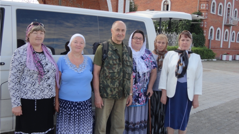 Слушатели клуба "Золотые купола" Новочебоксарского ЦСОН совершили паломническую поездку