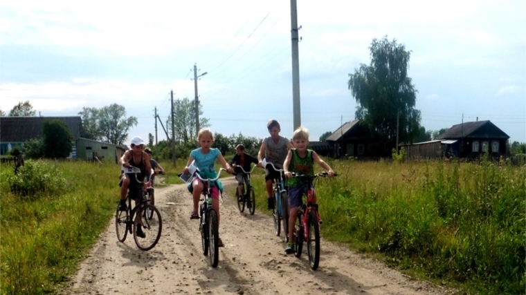 Эстафета-велопробег «С книгой и фотоаппаратом по району» в Большеалгашинском поселении