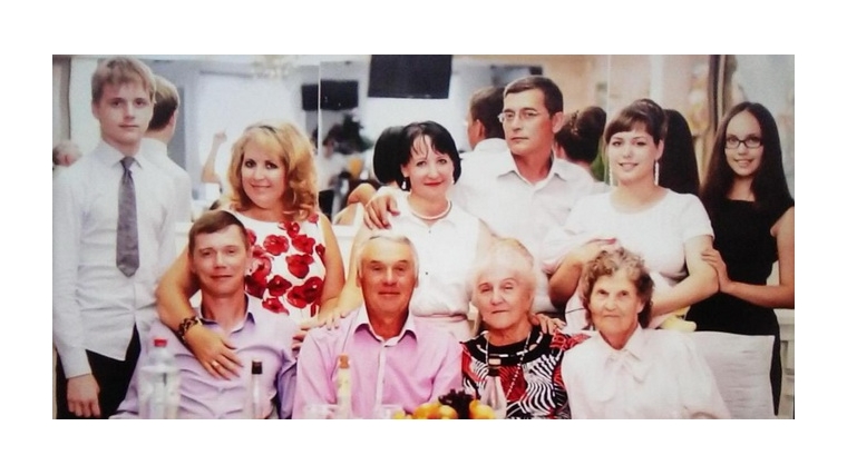 Семейные пары из трудовых династий ПАО «Химпром» награждены медалями «За любовь и верность»