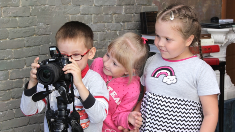 В День фотографа для чебоксарских дошкольников провели занимательный мастер-класс