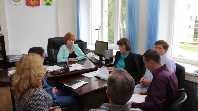Глава администрации Новочебоксарска Ольга Чепрасова провела очередное совещание по вопросу формирования комфортной городской среды