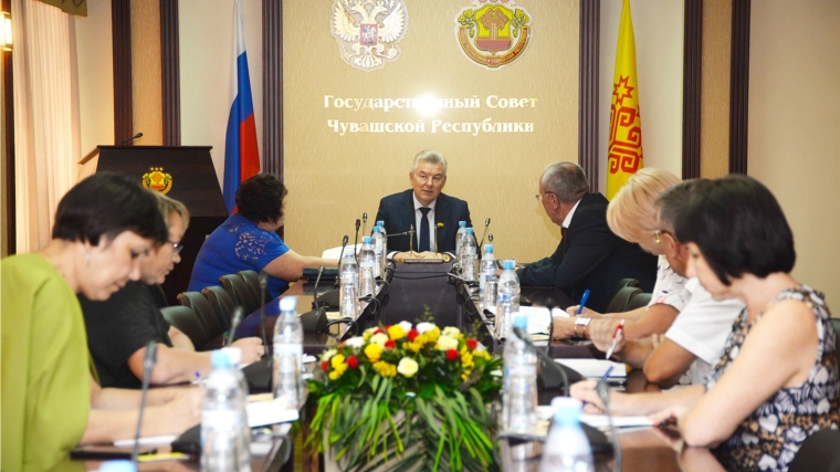 Валерий Филимонов провел еженедельное совещание с руководством парламента Чувашской Республики