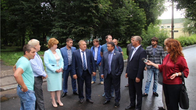 Программа «Безопасные и качественные дороги»: в Новочебоксарске состоялся пресс-тур по ремонтируемым дорогам