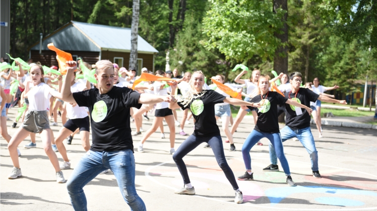 В чебоксарском загородном лагере «Березка» стартовала профильная смена с участием звезд проекта «Танцы» (ТНТ)