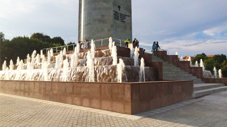 Ко Дню Города вновь открылся комплекс фонтанов у подножья монументу Матери-Покровительнице