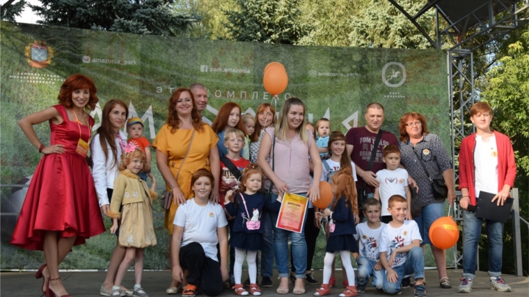 В Московском районе состоялся Фестиваль рыжих «Сделаем мир ярче!»