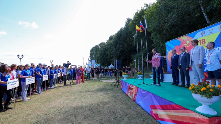 Глава Чувашии Михаил Игнатьев приветствовал в Чебоксарах участников чемпионата России по акватлону
