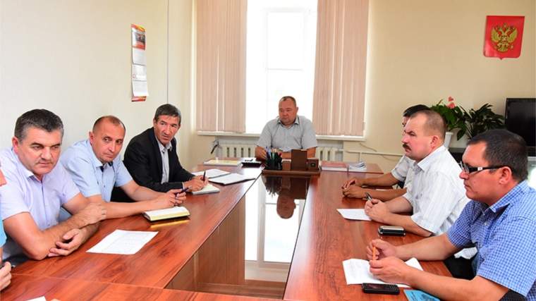 В Ибресинском районе состоялось совещание с руководителями коммунальных служб района