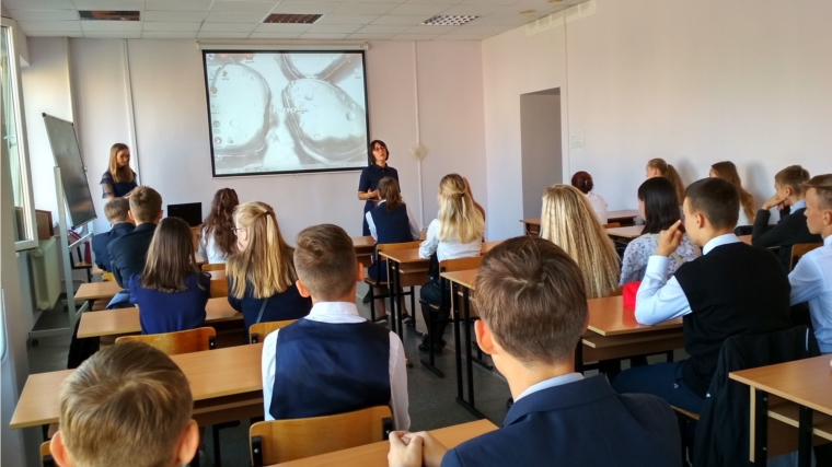 В Международный день грамотности столичные школьники посетили Чувашский госуниверситет