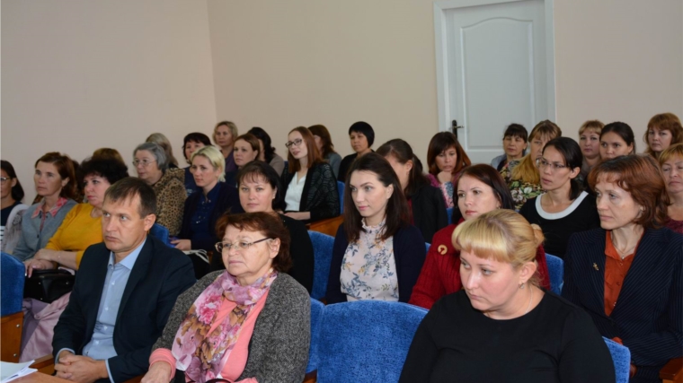 В Вурнарском районе обсудили актуальные темы Единого информационного дня
