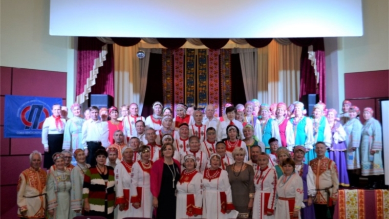 В Районном Доме культуры состоялся конкурс "Битва хоров" среди старшего поколения