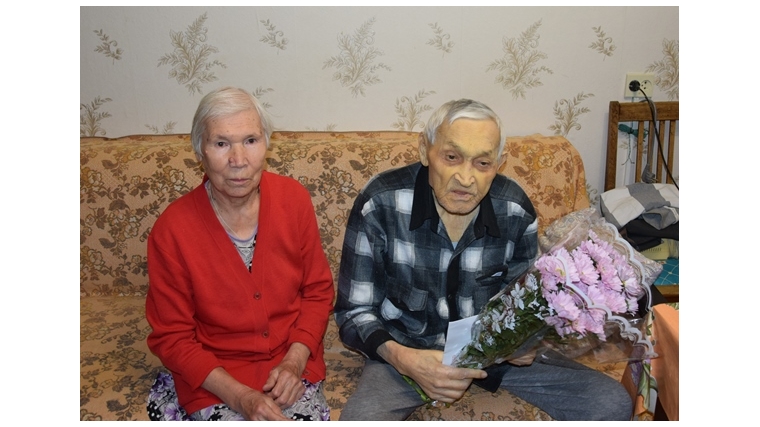 Долгожитель Московского района принимает поздравления с 90-летием
