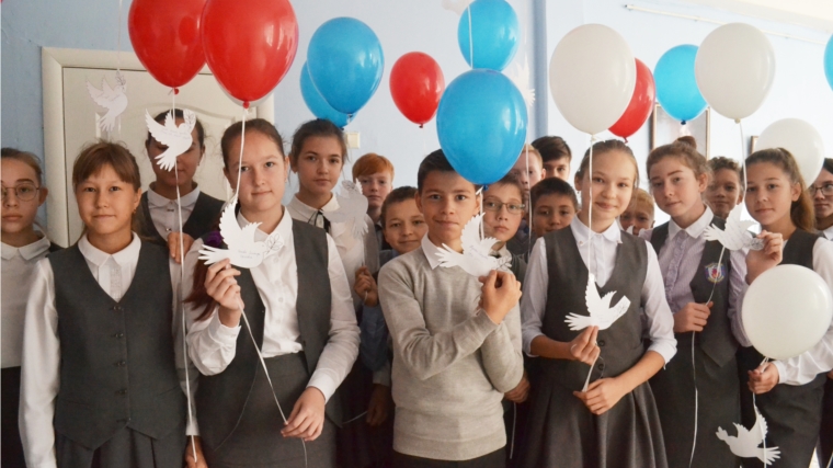 В чебоксарских школах проходит единый час духовности «Голубь мира»