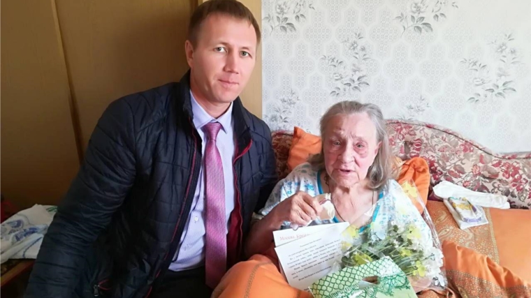 95-летний юбилей отпраздновала долгожительница Калининского района г. Чебоксары Анна Ожогина