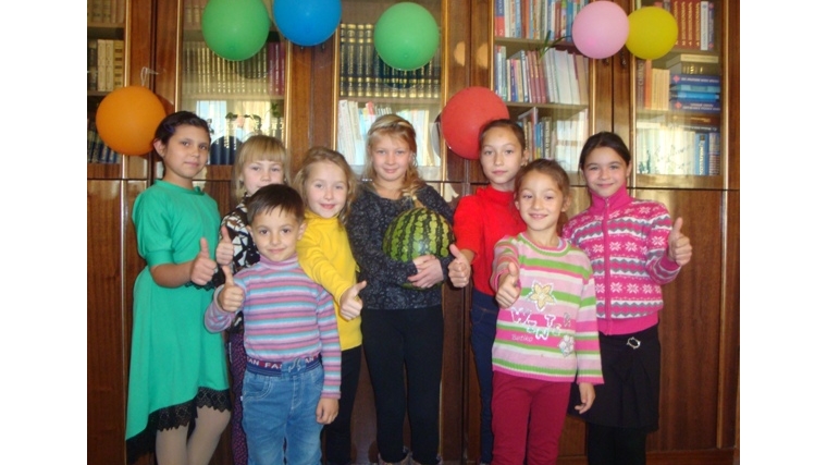В Русско-Алгашинской сельской библиотеке  прошел веселый праздник «Урожайная осень, милости просим»