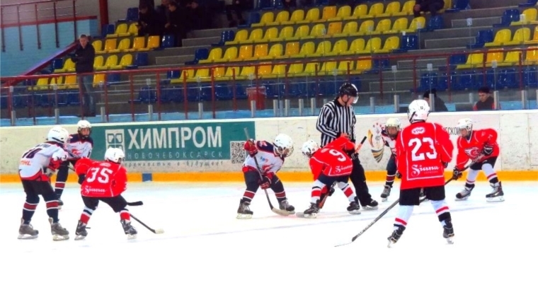 Хоккеисты Чувашии принимают участие в зональном турнире первенства Поволжья среди юношей