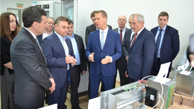 Предприятия электротехнического кластера Чувашии посетил заместитель Министра энергетики Российской Федерации Андрей Черезов