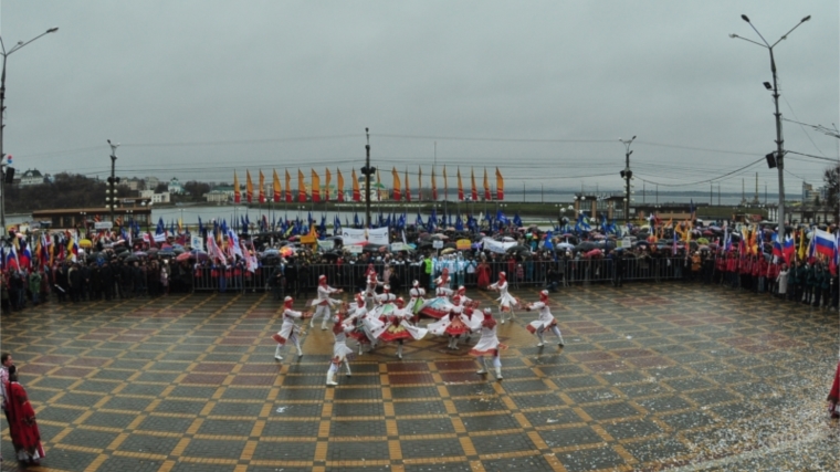 Почти 24 тысячи жителей Чувашии приняли участие в праздновании Дня народного единства