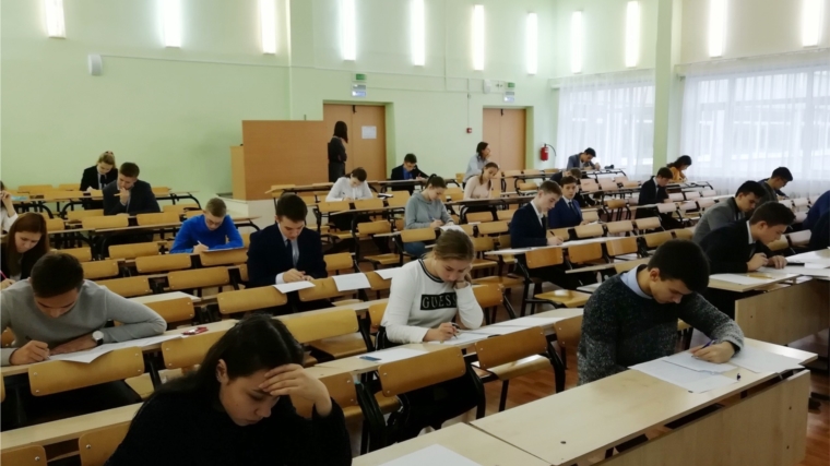 15 чебоксарских школьников принимают участие в физико-математической смене проекта «Наука в регионы»