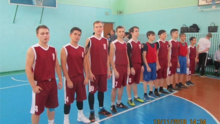 В Калининском районе продолжается первенство по баскетболу среди школьников