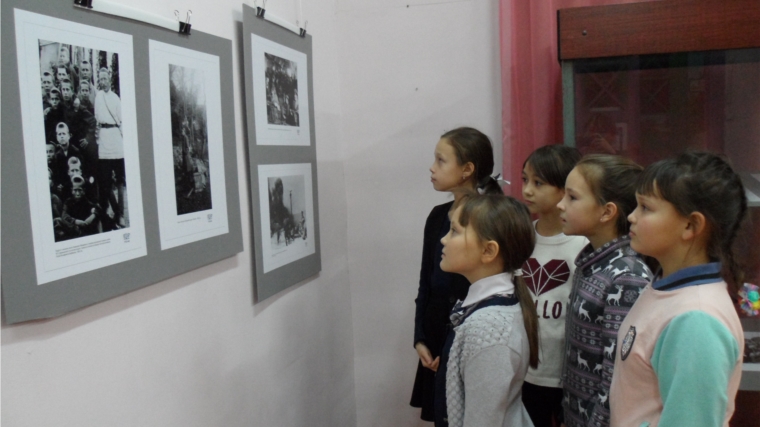 В музее открылась передвижная выставка «Наш Крым»