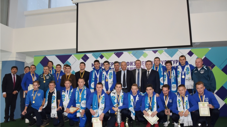 Команду ФК «Химик-Август» наградили почётными грамотами и благодарностями Минспорта Чувашии