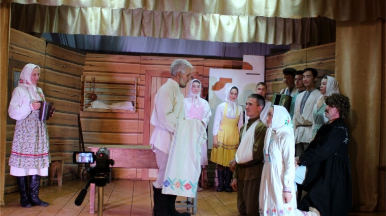 В Моргаушском районе отметили вековой юбилей Орининского народного театра: «ему - 100 лет, но он такой молодой»