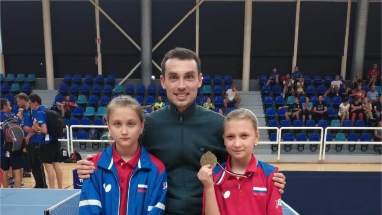 Две юные чебоксарские теннисистки стали бронзовыми призерами международного турнира
