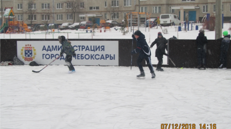 В Калининском районе открылись 11 хоккейных коробок