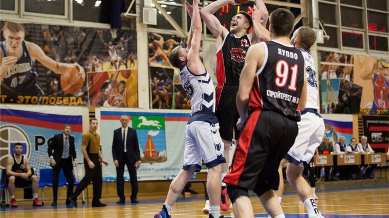 Баскетбольная команда «Чебоксарские ястребы» сыграла с «Алтай-Баскет» в Барнауле
