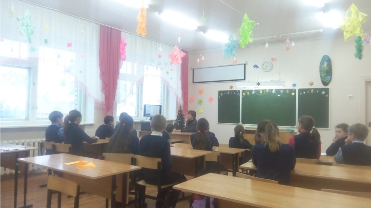 «Гарантия нашей свободы» – беседа ко Дню Конституции с учащимися 5 класса Калайкасинской школы