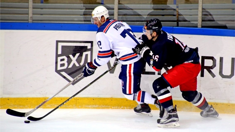 Хоккейная команда «Чебоксары» обыграла «Юниор» в домашнем матче со счетом 3:1