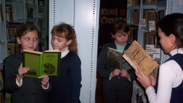 Громкое чтение по страницам произведений писателя Ч. Айтматова в Тюрлеминской сельской библиотеке