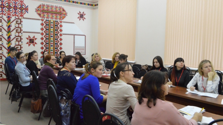 Молодые специалисты Аликовского района приняли участие в Республиканском форуме «Мир культуры: взгляд молодежи»