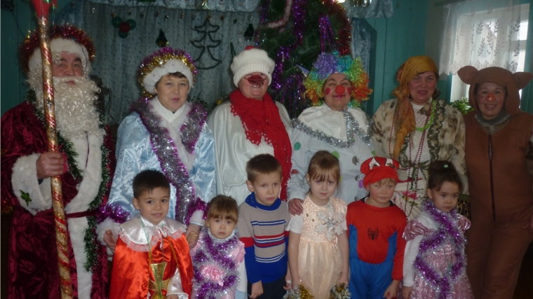 Новогодний утренник: "Новогодние чудеса!"