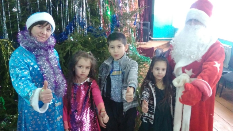 "Новогодняя сказка" в Б-Нурусовском сельском клубе