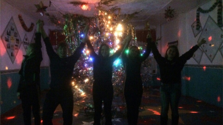 Дискотека в Большетаябинском СДК «Да здравствует Рождество!»