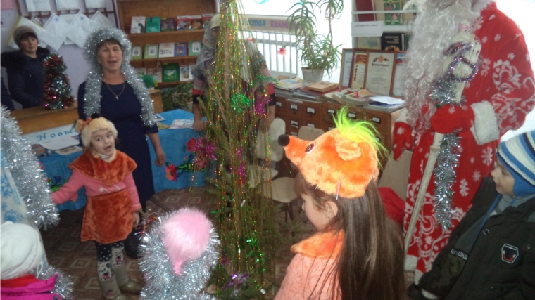 В Ишпарайкинской сельской библиотеке поршел праздничный вечер «Вслед за Рождественской звездой».