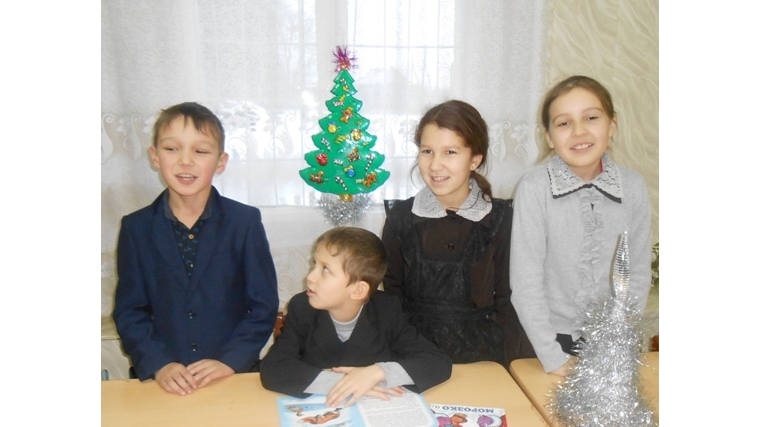 Рождественский час чтения "Рождество, Рождество, снова в гости к нам пришло" в Большевыльской сельской библиотеке