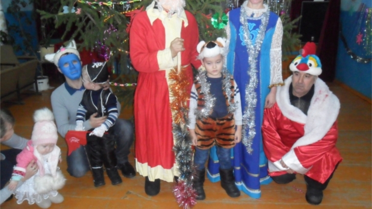 В Староатайском СДК состоялась елка для детей