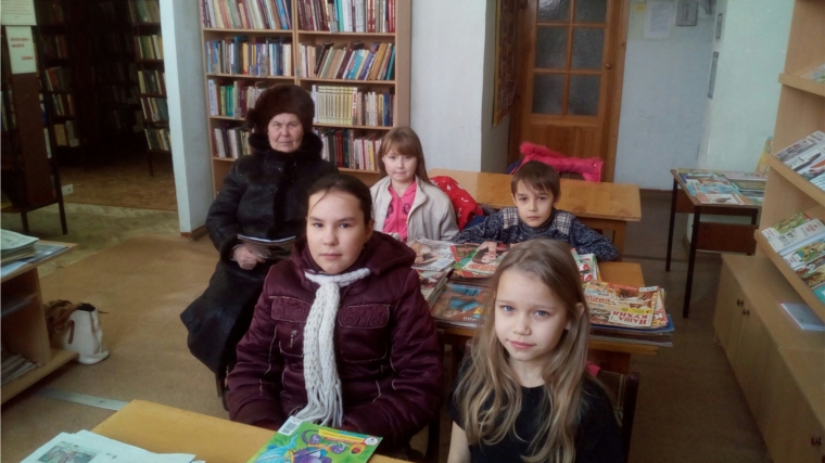 Информационный час «Волшебный мир сцены» в Сюрбей-Токаевской сельской библиотеке