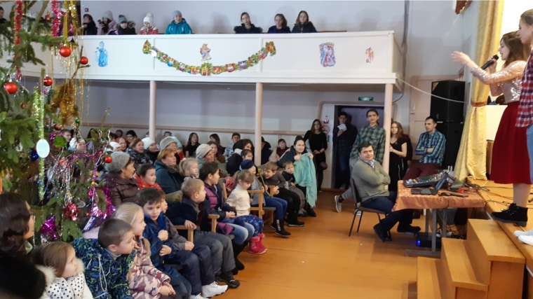 "Царь, рожденый в хлеву" концерт волонтеров в Шомиковском СК