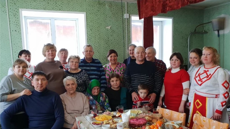 Жительница деревни Шанары Людмила Петрова отметила 90-летний юбилей