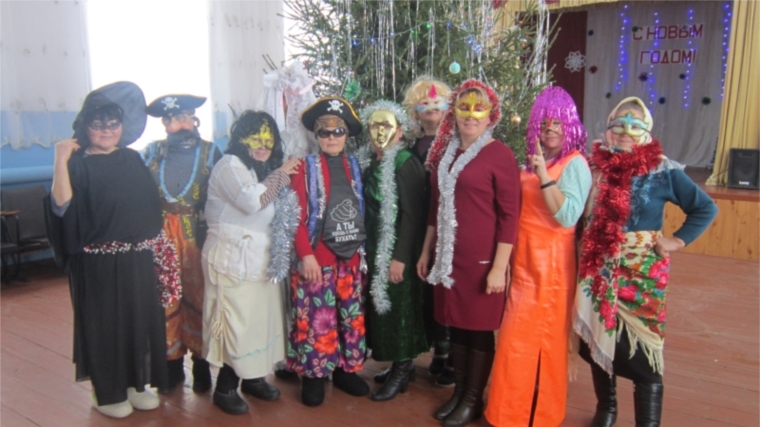 "Снова Новый год" - конкурсно-танцевальный вечер в Полевосундырском СДК