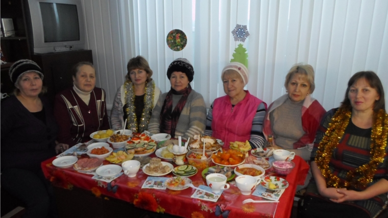 Новогодние посиделки "И вновь встречаем Старый Новый год" в Большеатменском СДК