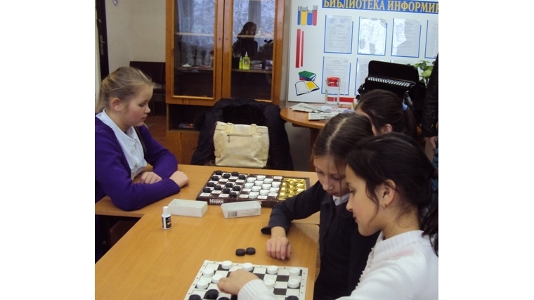 «Ум, смекалка, сила и движение!» - шашечный турнир в Ярославской библиотеке